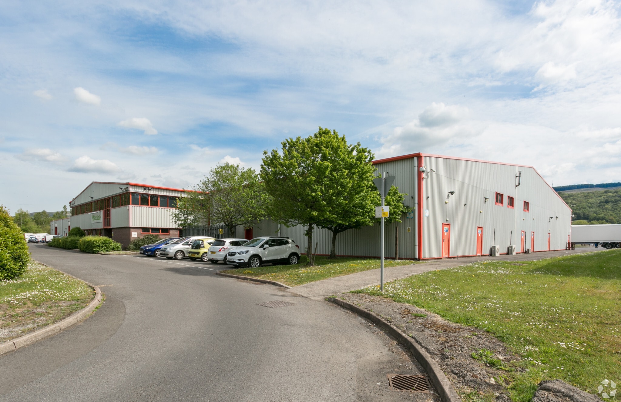 C1 Trade Park, Aberaman en alquiler Foto principal- Imagen 1 de 5