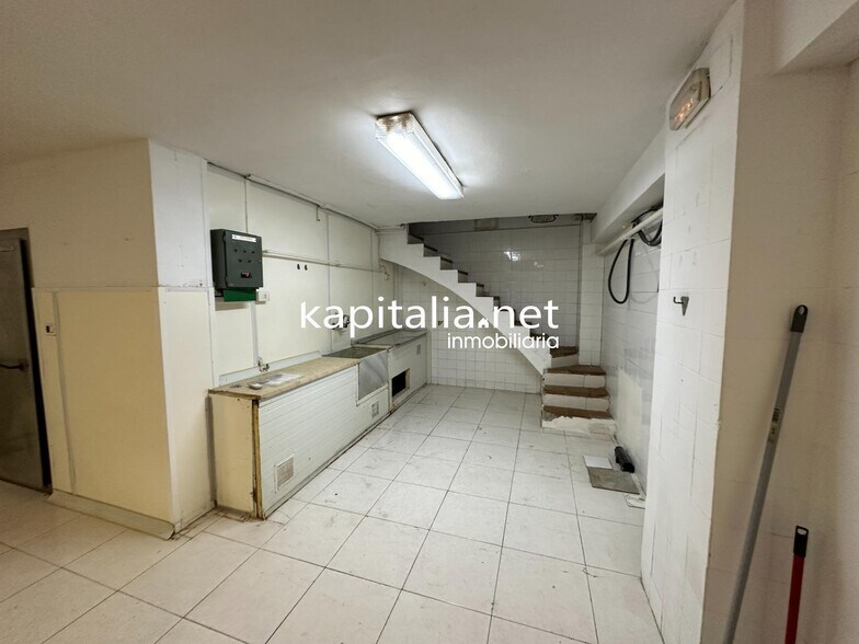 Local en Ontinyent, Valencia en alquiler - Foto del edificio - Imagen 3 de 8