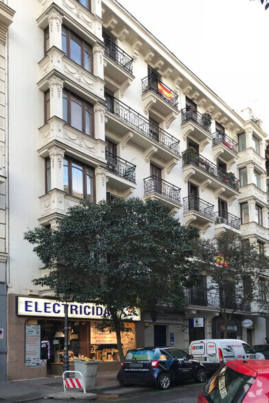 Edificios residenciales en Madrid, MAD en venta - Foto principal - Imagen 2 de 2