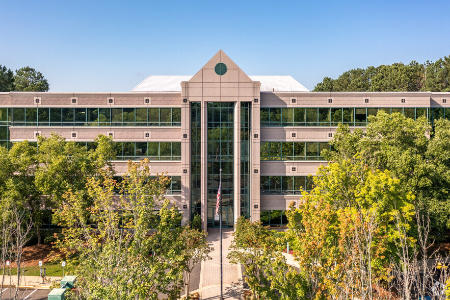 6455 E Johns Xing, Johns Creek, GA en alquiler - Foto del edificio - Imagen 3 de 10