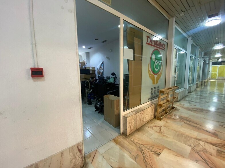 Local en Cáceres, Cáceres en venta - Foto del edificio - Imagen 1 de 2