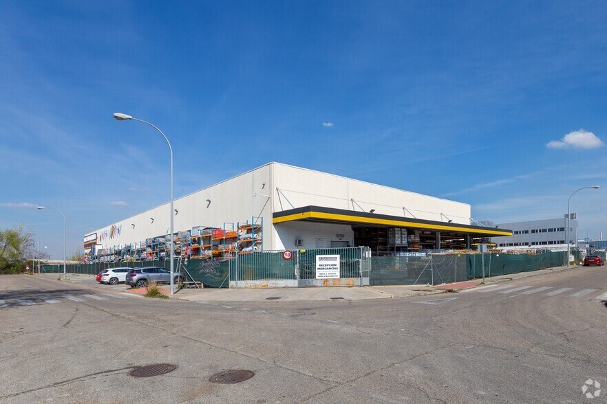 Nave en Getafe, Madrid en alquiler - Foto del edificio - Imagen 2 de 3