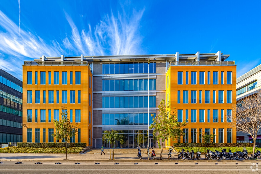 Oficina en Avinguda del Maresme, 33, Cornellà de Llobregat en alquiler - Foto del edificio - Imagen 1 de 6