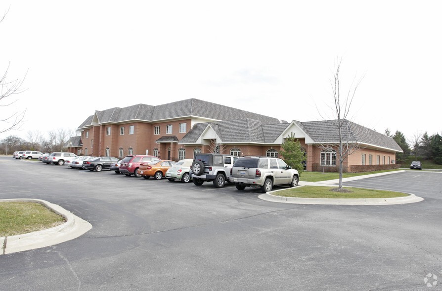 1870 W Winchester Rd, Libertyville, IL en venta - Foto del edificio - Imagen 2 de 4