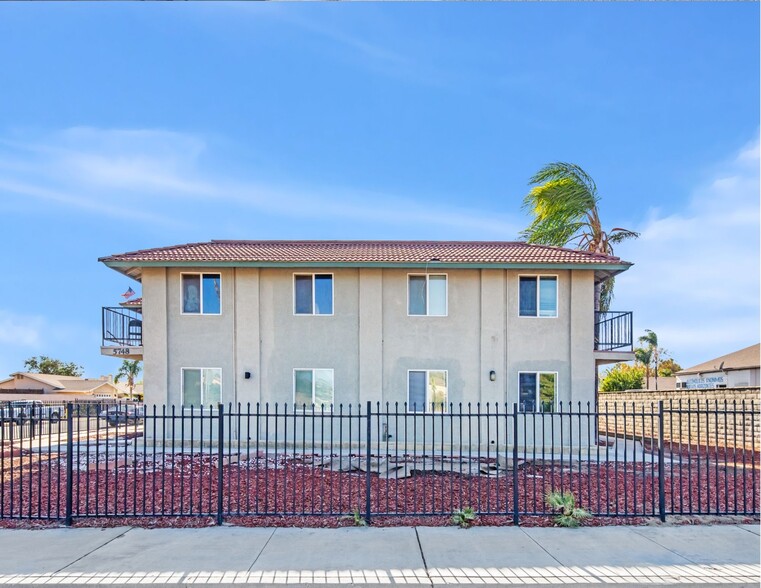 5748 Tilton Ave, Jurupa Valley, CA en venta - Foto del edificio - Imagen 3 de 41