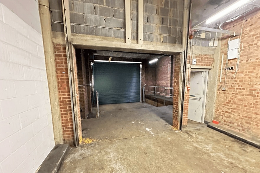 Plough Rd, Yateley en alquiler - Foto del edificio - Imagen 3 de 9