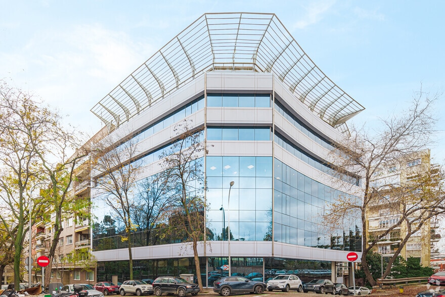 Calle de Pedro de Valdivia, 10, Madrid, Madrid en alquiler - Foto del edificio - Imagen 1 de 5