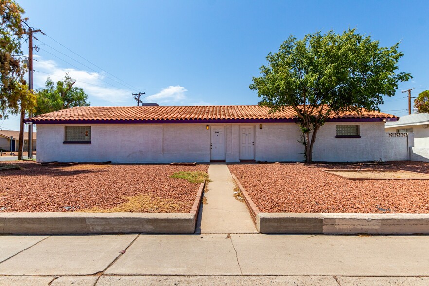 2101 W Bethany Home Rd, Phoenix, AZ en alquiler - Foto del edificio - Imagen 1 de 16