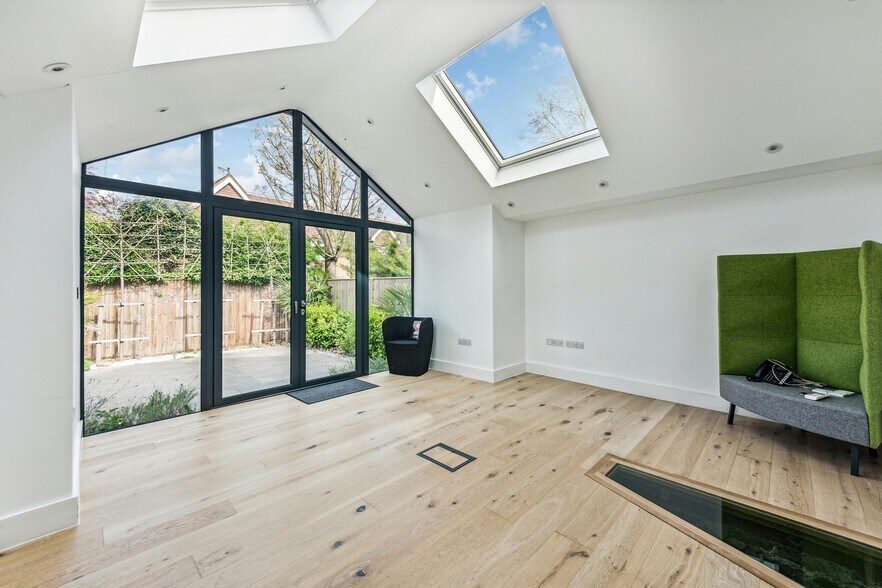 26 Windsor St, Chertsey en alquiler - Foto del interior - Imagen 3 de 14