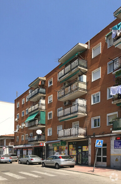 Avenida Reyes Magos, Alcalá De Henares, Madrid en alquiler - Foto del edificio - Imagen 2 de 2