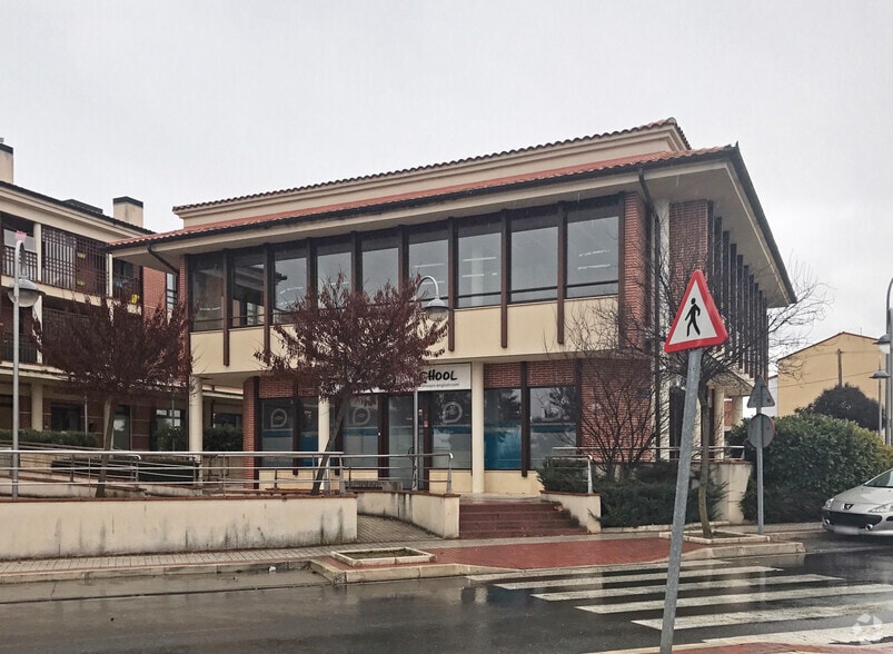 Camino de los Escobares, 48, La Lastrilla, Segovia en alquiler - Foto del edificio - Imagen 2 de 4