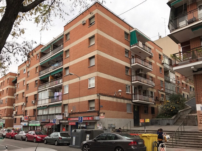 Más detalles de Calle de Galiana, 14, Madrid - Edificio residencial​ en venta
