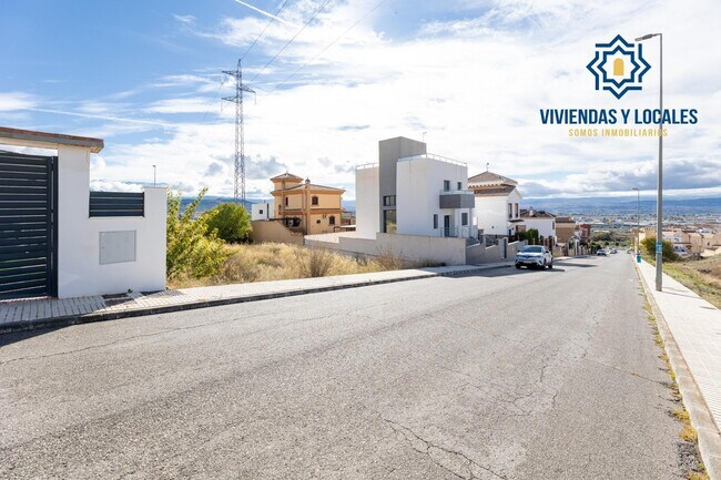 Más detalles de Avenida Cerro Alfonsico, 20, Peligros - Terreno en venta