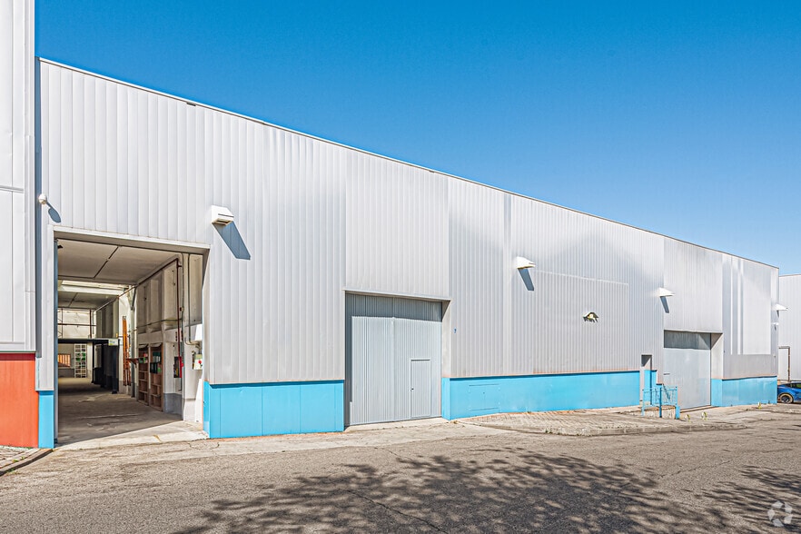 Calle Artesanía, 9, Coslada, Madrid en venta - Foto del edificio - Imagen 2 de 23