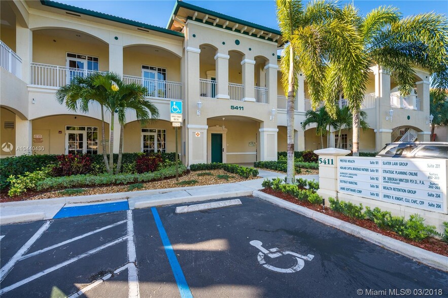 5411 N University Dr, Coral Springs, FL en venta - Foto del edificio - Imagen 3 de 4