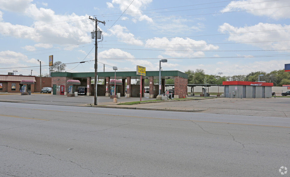 1001 N Beach St, Fort Worth, TX en alquiler - Foto del edificio - Imagen 2 de 3