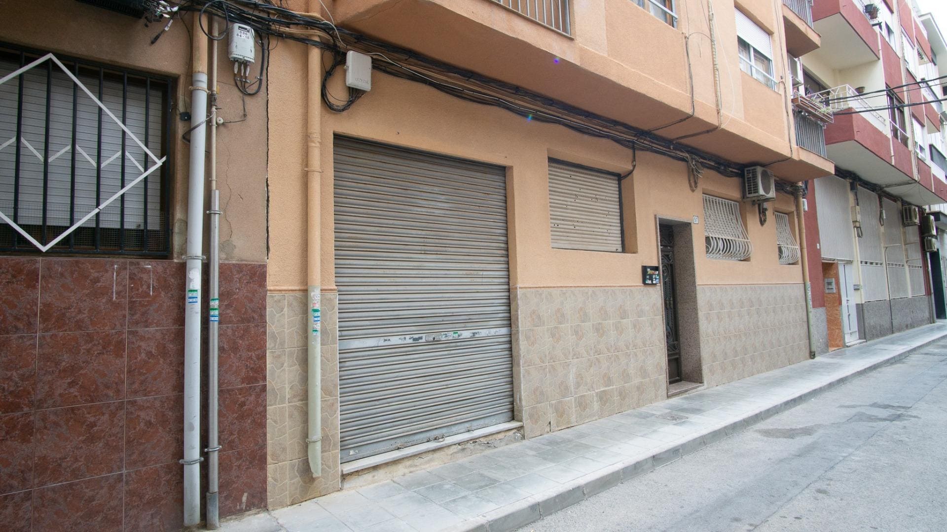 Local en Elda en venta Foto del edificio- Imagen 1 de 10