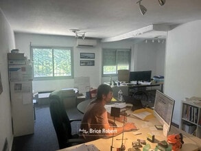 Oficina en Vaulx-en-Velin en alquiler Foto del edificio- Imagen 2 de 2