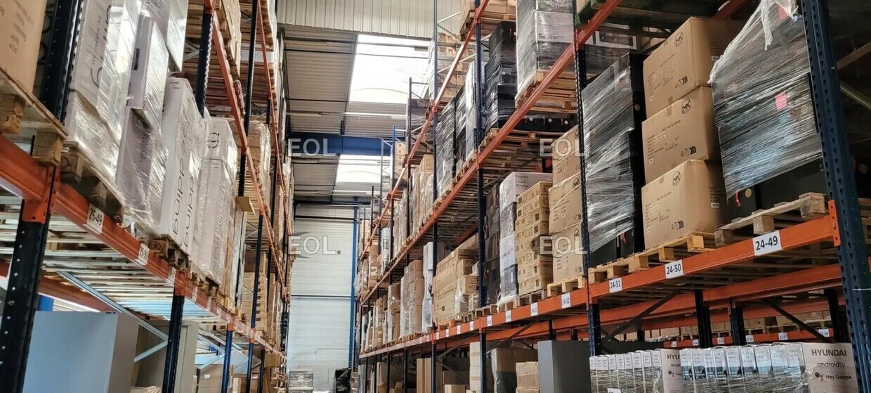 301 Rue Denis Papin, Villefontaine en venta Foto del interior- Imagen 1 de 9