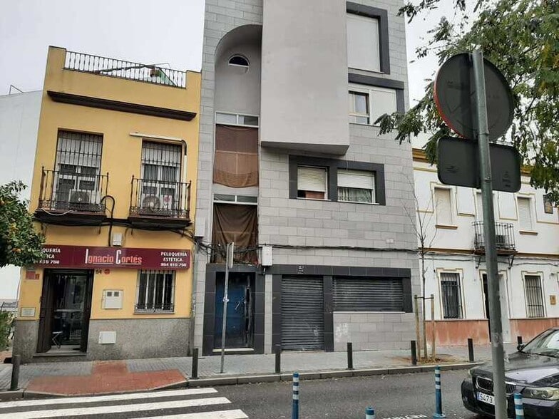 Calle Navarra, Sevilla, Sevilla en venta - Foto del edificio - Imagen 1 de 10