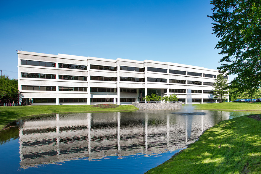 44 Old Ridgebury Rd, Danbury, CT en alquiler - Foto del edificio - Imagen 1 de 16