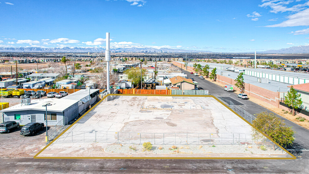 721 E Lake Mead Pkwy, Henderson, NV en venta - Foto del edificio - Imagen 2 de 11