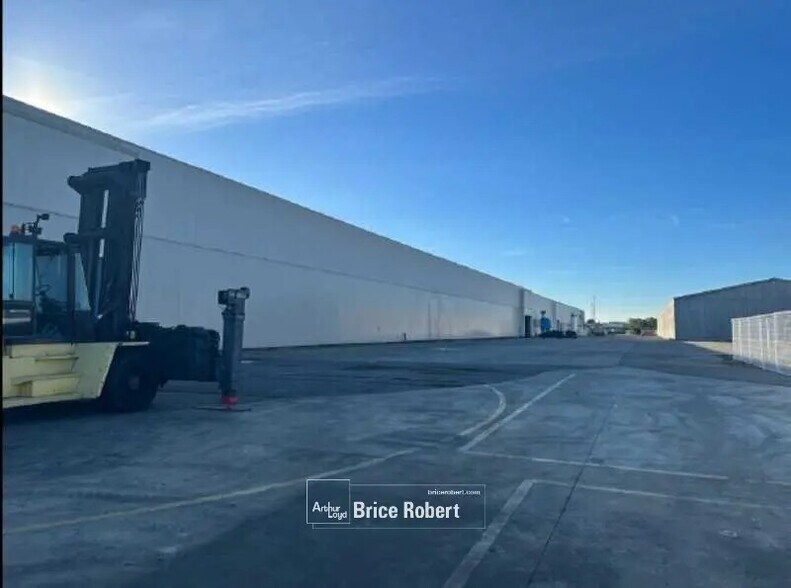 Nave en Meyzieu en alquiler - Foto del edificio - Imagen 2 de 4