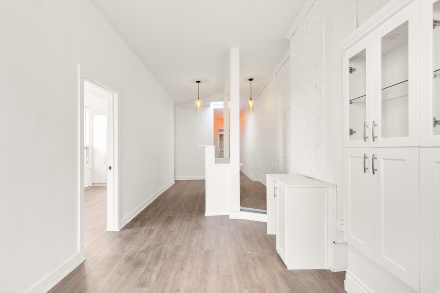 4911A Rue Sherbrooke O, Westmount, QC en alquiler - Foto del interior - Imagen 3 de 32