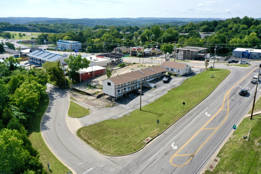 1033 W Main St, Branson, MO en alquiler - Foto del edificio - Imagen 1 de 24