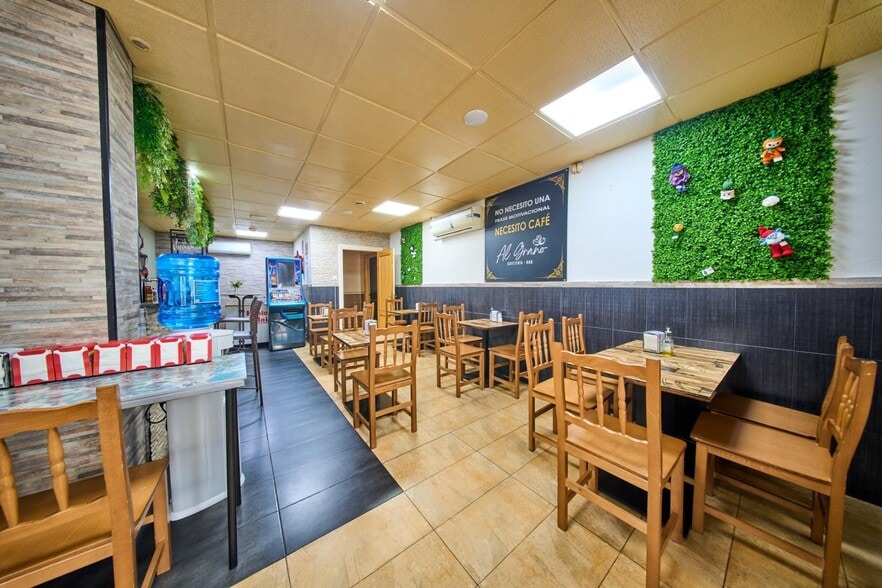 Local en Las Gabias, Granada en alquiler - Foto del edificio - Imagen 1 de 43