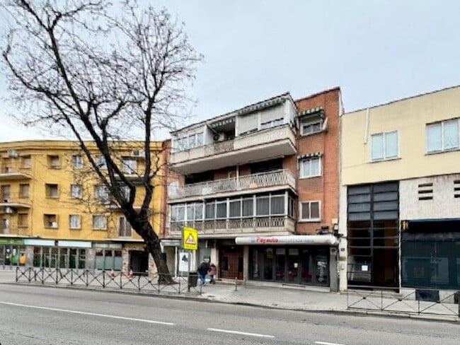 Más detalles de Avenida Real De Pinto, 22, Madrid - Edificio residencial​ en venta