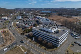 100 Mill Plain Rd, Danbury, CT - VISTA AÉREA  vista de mapa