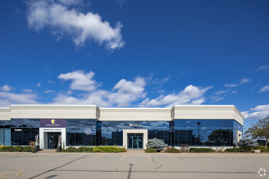 1155 N Service Rd W, Oakville, ON en alquiler - Foto del edificio - Imagen 2 de 6