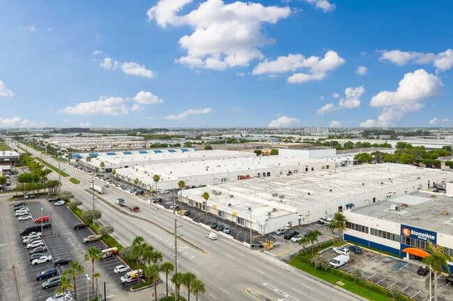 Más detalles de 7212-7282 NW 33rd St, Miami, FL - Varios usos en alquiler