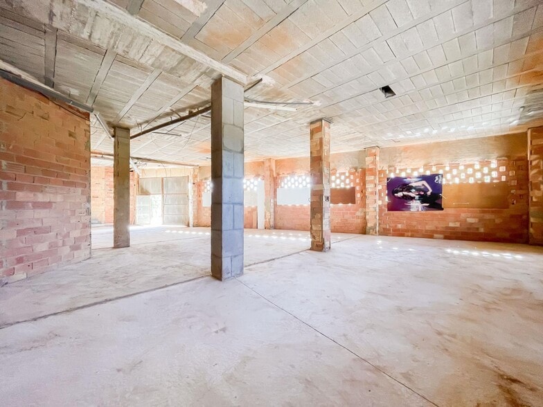 Carrer de la Constitución, 69, Requena, Valencia en alquiler - Foto del edificio - Imagen 3 de 25