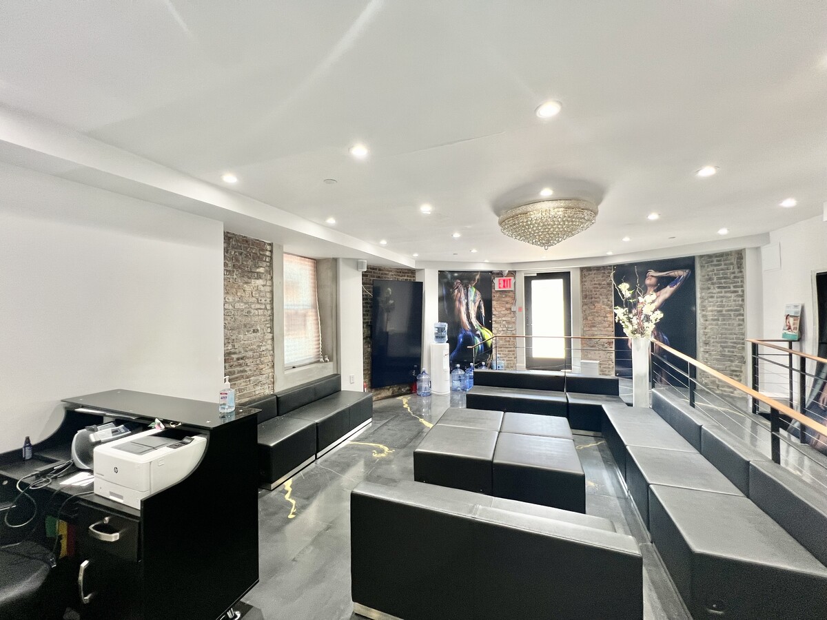 721 Saint Nicholas Ave, New York, NY 10031 - Unidad COMM -  - Foto del interior - Image 1 of 28