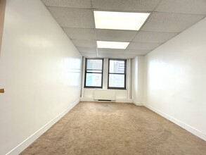 175 Main St, White Plains, NY en alquiler Foto del interior- Imagen 2 de 6