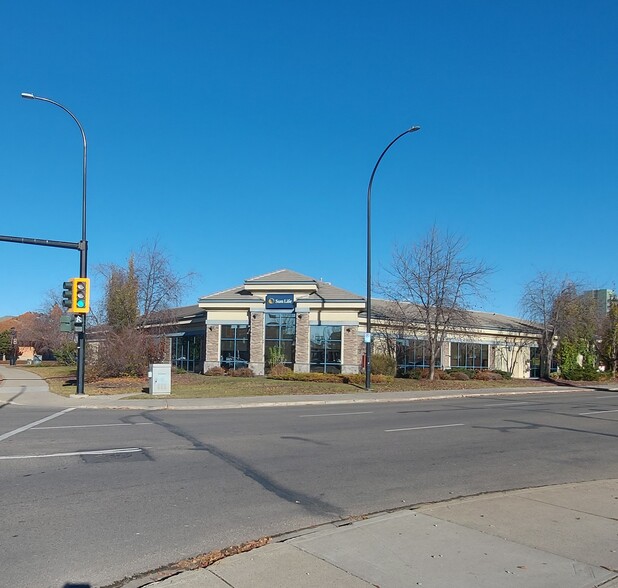 4940 Av 51, Red Deer, AB en venta - Foto del edificio - Imagen 1 de 12