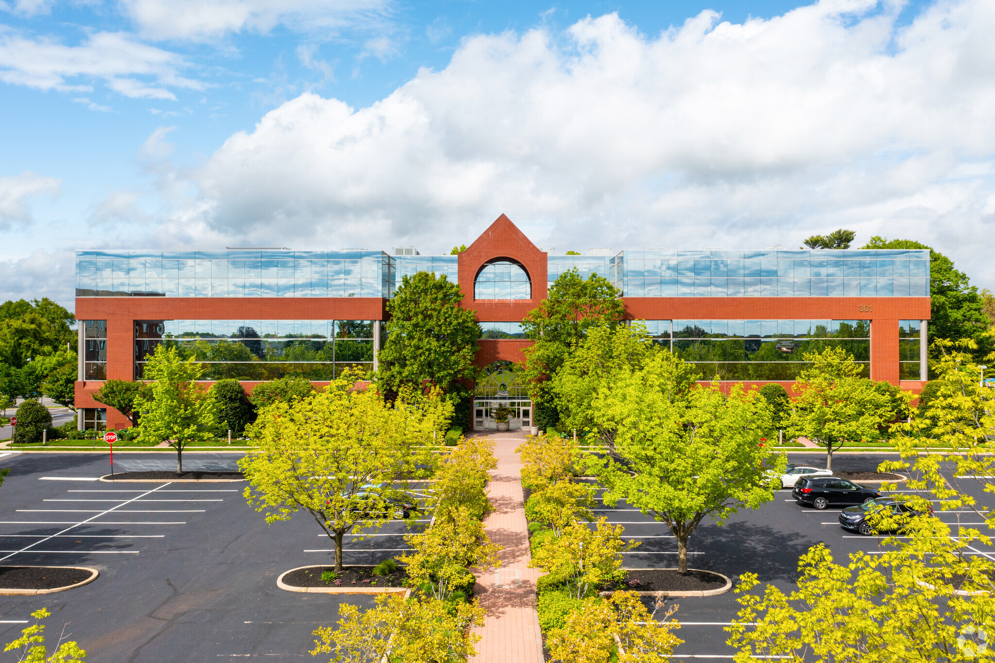 301 E Germantown Pike, East Norriton, PA en alquiler Foto del edificio- Imagen 1 de 30