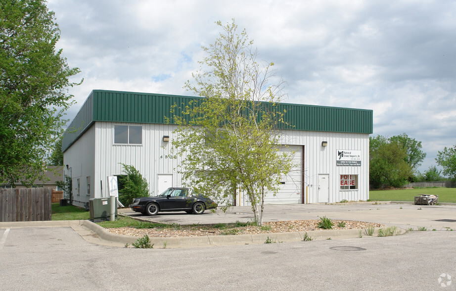 450 N Iowa St, Lawrence, KS en alquiler - Foto del edificio - Imagen 1 de 3