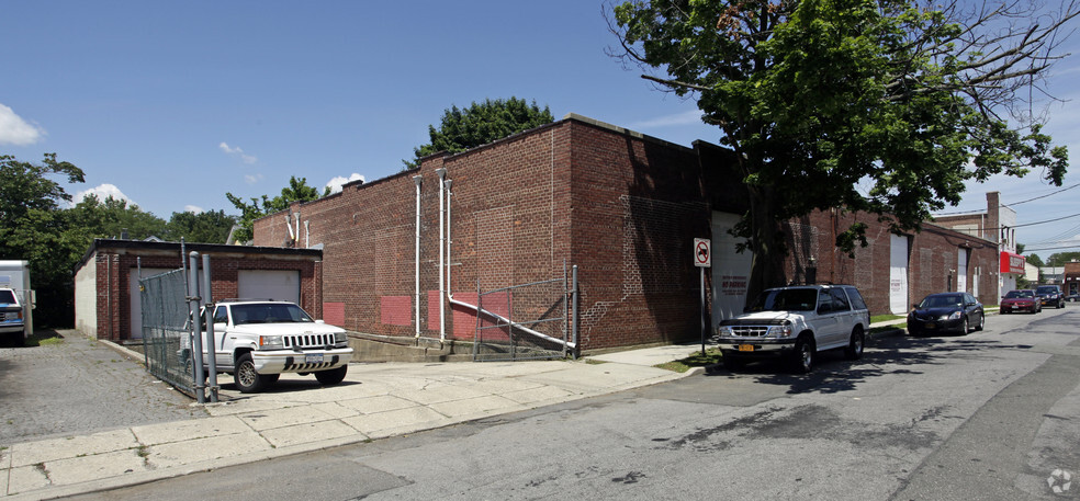 110 Jericho Tpke, New Hyde Park, NY en alquiler - Foto del edificio - Imagen 2 de 15