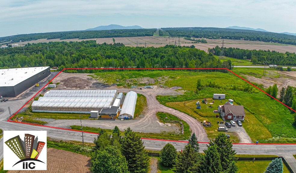 885 Rue Bernard, Granby, QC en alquiler - Vista aérea - Imagen 3 de 3