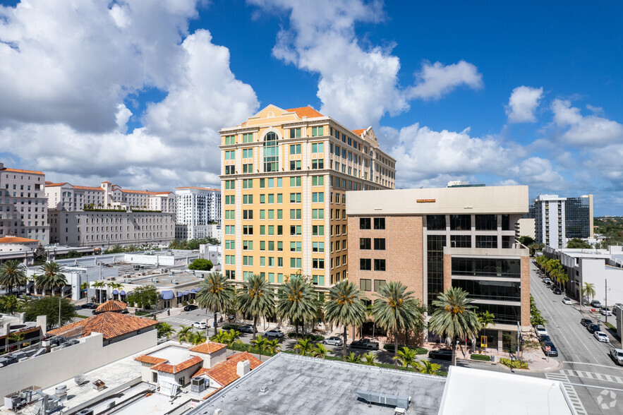 2525 Ponce de Leon Blvd, Coral Gables, FL en alquiler - Foto del edificio - Imagen 2 de 18