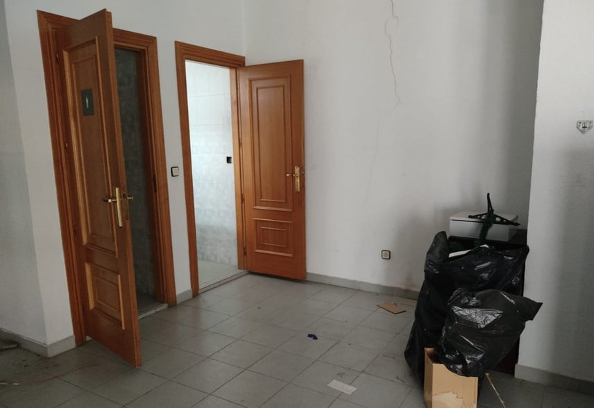 Local en Villacañas, Toledo en venta - Foto del interior - Imagen 3 de 4