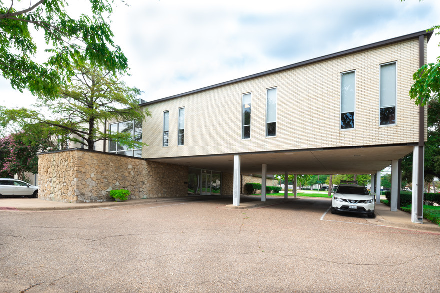 1922 Anson Rd, Dallas, TX en alquiler - Foto del edificio - Imagen 1 de 26