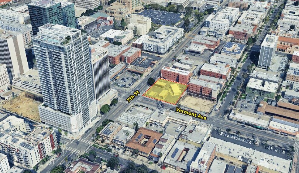 700 S Vermont Ave, Los Angeles, CA en venta - Foto del edificio - Imagen 2 de 19