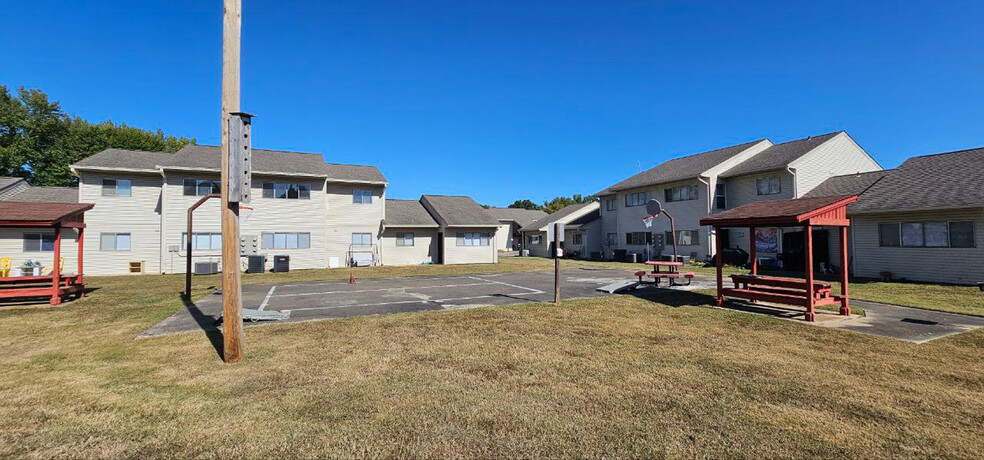 401 N Cumberland Ave, Russellville, AR en venta - Foto del edificio - Imagen 3 de 35