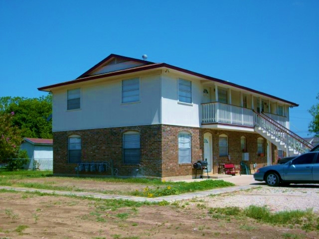 1400 Avenue W, Hondo, TX en venta - Foto del edificio - Imagen 2 de 3