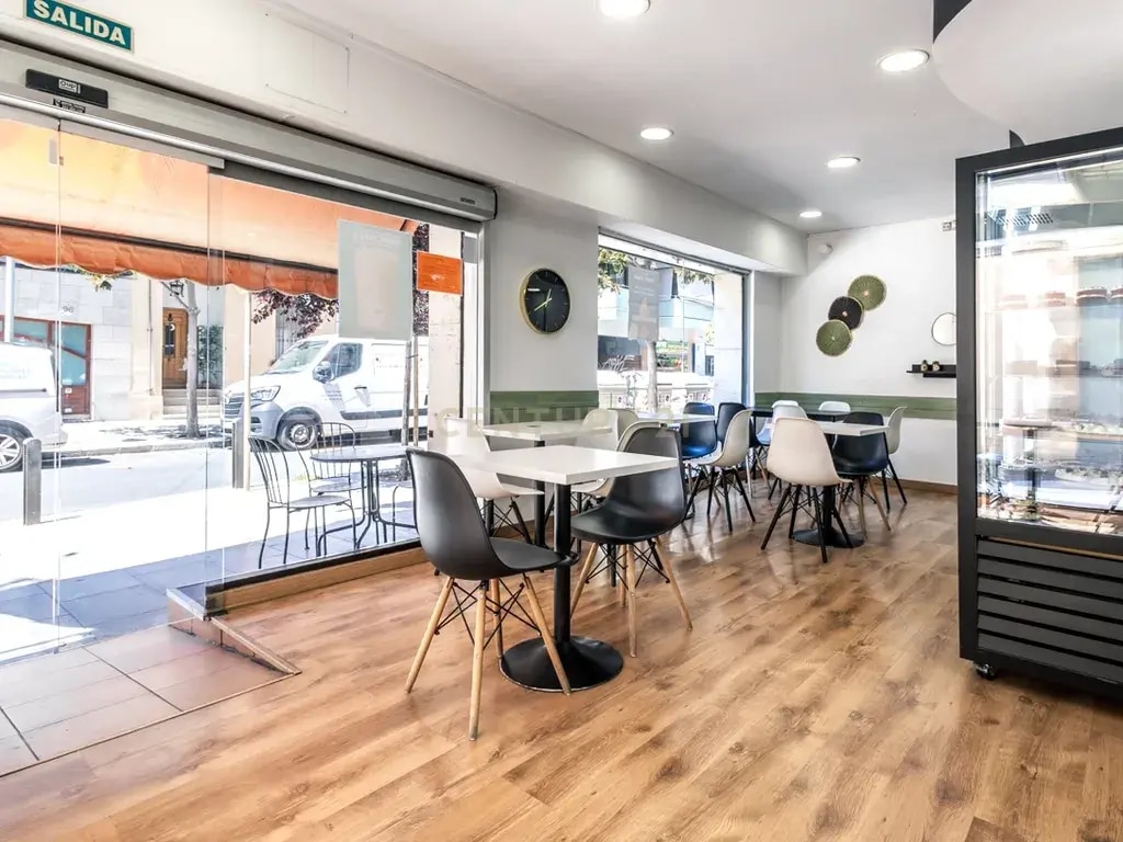 Local en Cornellà de Llobregat, Barcelona en alquiler Foto del interior- Imagen 1 de 16