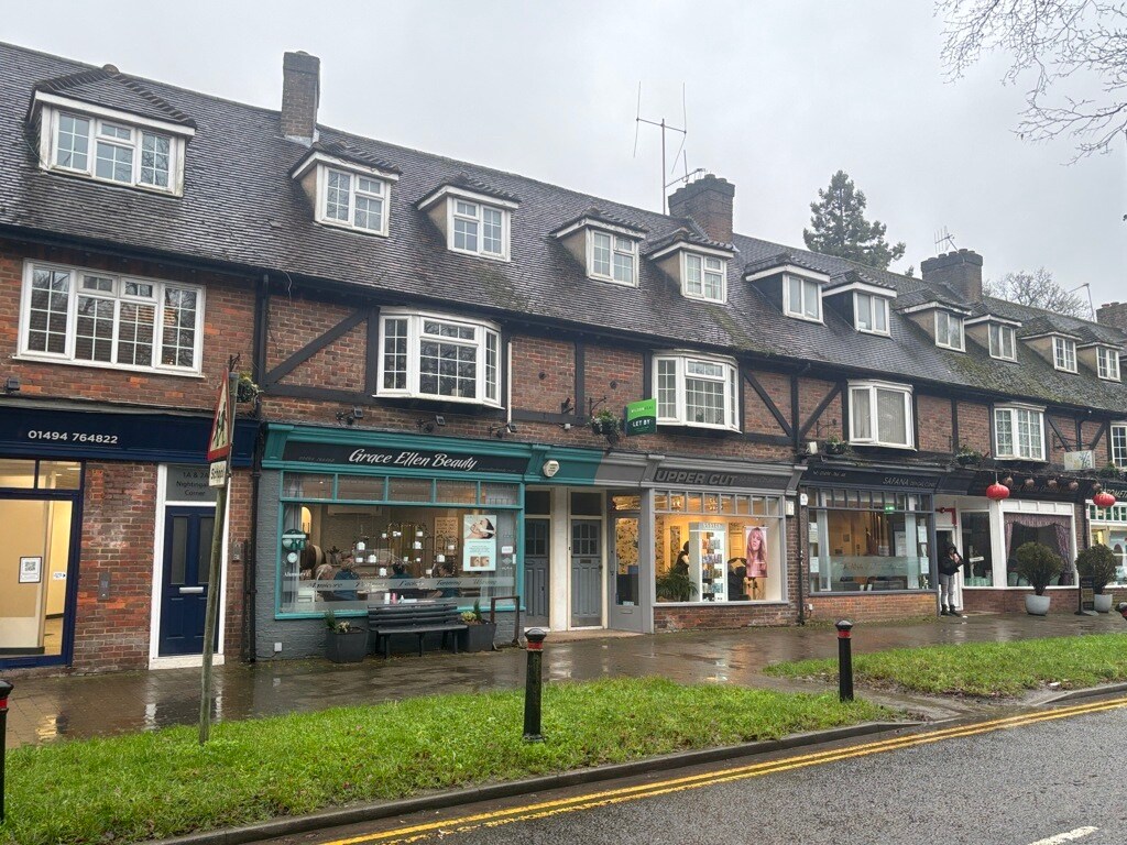 11 Nightingales Corner, Amersham en venta Foto principal- Imagen 1 de 3